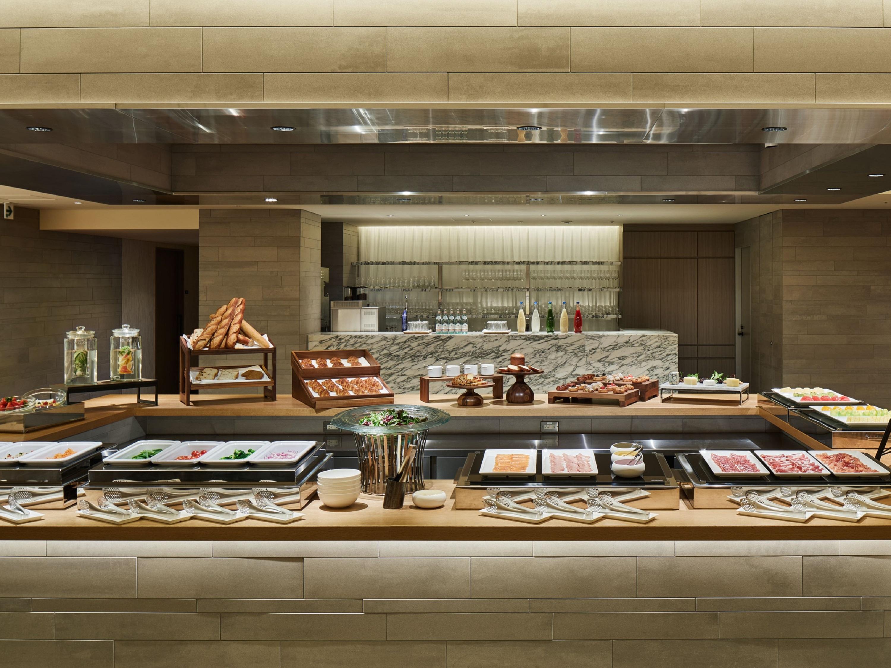 The Thousand Quioto Exterior foto A buffet at a hotel